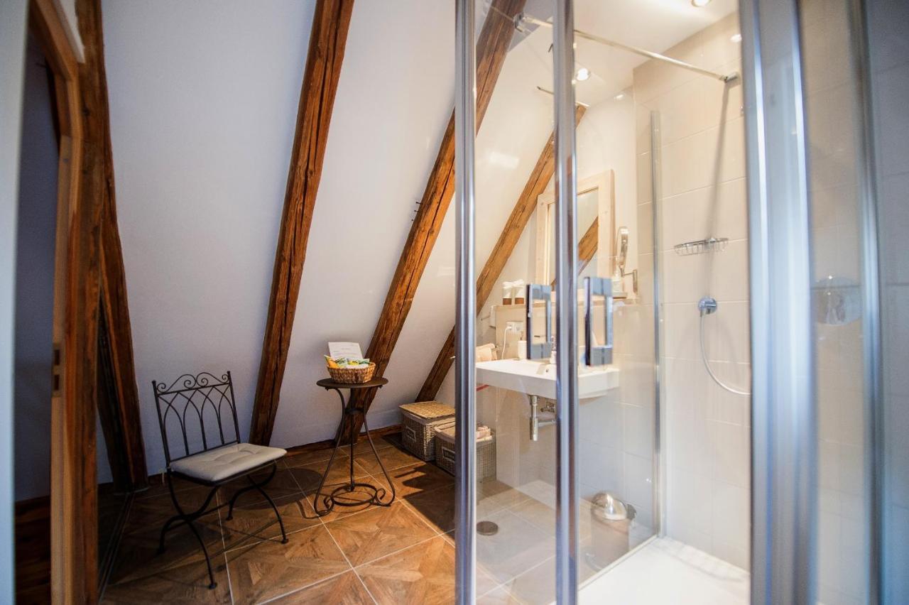 Goldgemaeuer Appartements Ochsenfurt Habitación foto